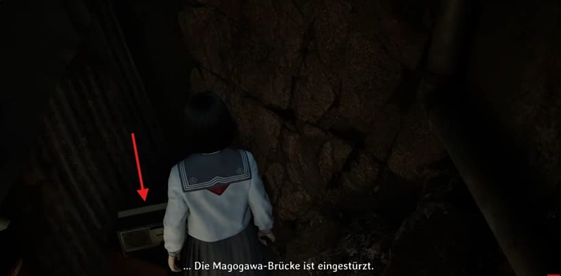 Bild, auf dem Hinako vor dem Radio steht und sich die Radiosendung anhört